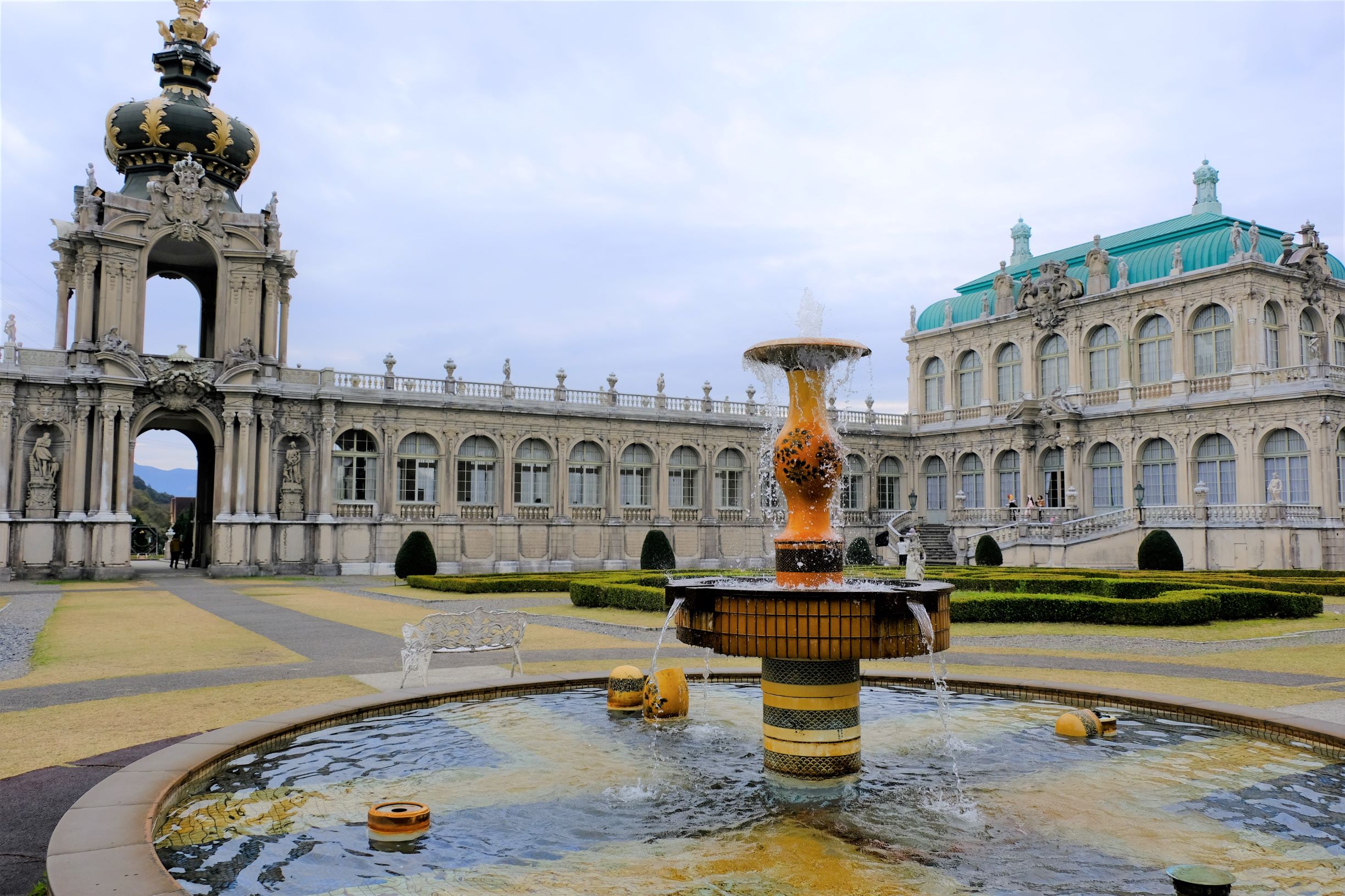 ツヴィンガー宮殿と庭園